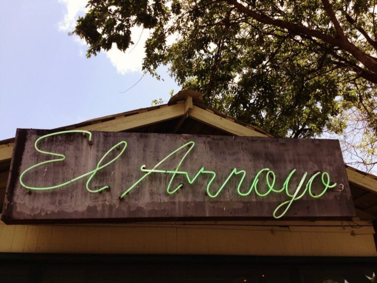 How The Owner Of El Arroyo Approaches New Hires